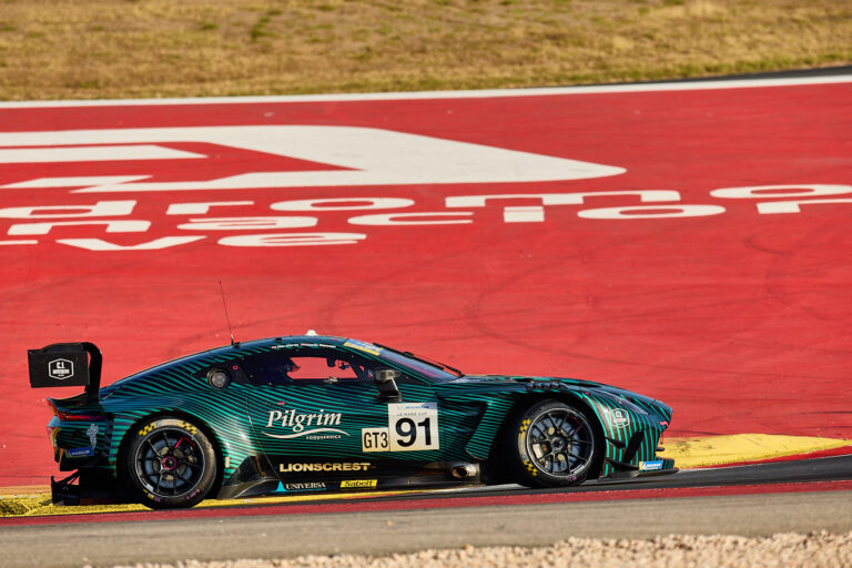 Alexander MARTIN (GBR) and Charles BATEMAN (GBR) drives for BLACKTHORN (GBR) in a Aston Martin Vantage GT3 EVO.