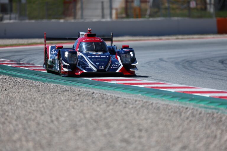 Barcelona, Spain. 6th Apr 2026. #22 Oreca 07 - Gibson of Griffin PEEBLES (AUS) and Grégoire SAUCY (SUI) and Benjamin HANLEY (GBR) (UNITED AUTOSPORTS) high-performance prototype pushes to the absolute limit, kissing the apex as it carves through a high-speed bend. The driver fights for every millisecond of lap time, balancing the car on the knife-edge of grip.. Credit: Tracey Allan-McWilliams/Alamy Live News