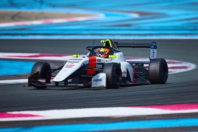 1st May 2026. #7 Tatuus F4 T-421 of C. EL FEGHALI (DRIVEX) single-seater car leans into a high-speed corner, its driver focused as it navigates the track’s sweeping bend under clear conditions.. Credit: Craig Allan-McWilliams