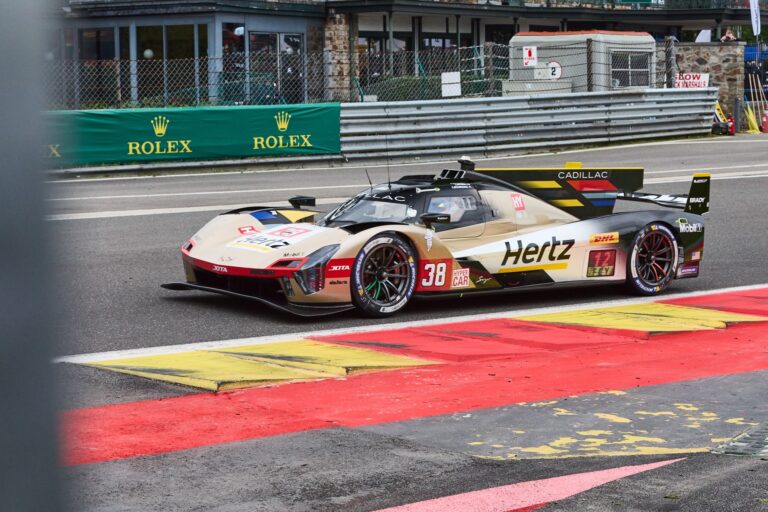Spa, Belgium, 7th May 2026. 2026 FIA World Endurance Championship 6 Hours of Spa-Francorchamps at Circuit Spa-Francorchamps in Spa. #38 Cadillac V-Series.R of Earl BAMBER (NZL) and Sébastien BOURDAIS (FRA) and Jack AITKEN (GBR) (CADILLAC HERTZ TEAM JOTA) Hypercar attacks a tight hairpin mid-corner. Credit: Craig Allan-McWilliams